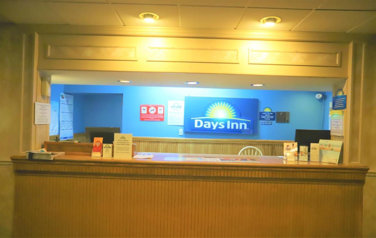 Days Inn Іст-Страудсберг Екстер'єр фото